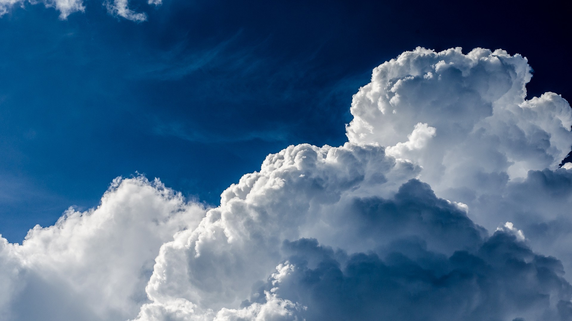 White clouds and blue sky - Phone wallpapers