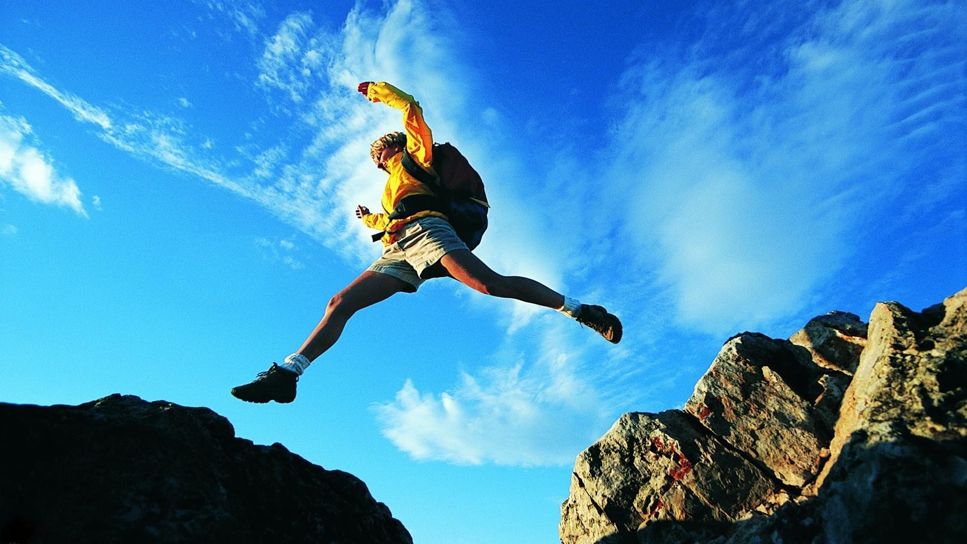 sport himmel aktion im freien ein klettern rock bewegung klettern bergsteiger mut abenteuer balance erholung leistung freiheit