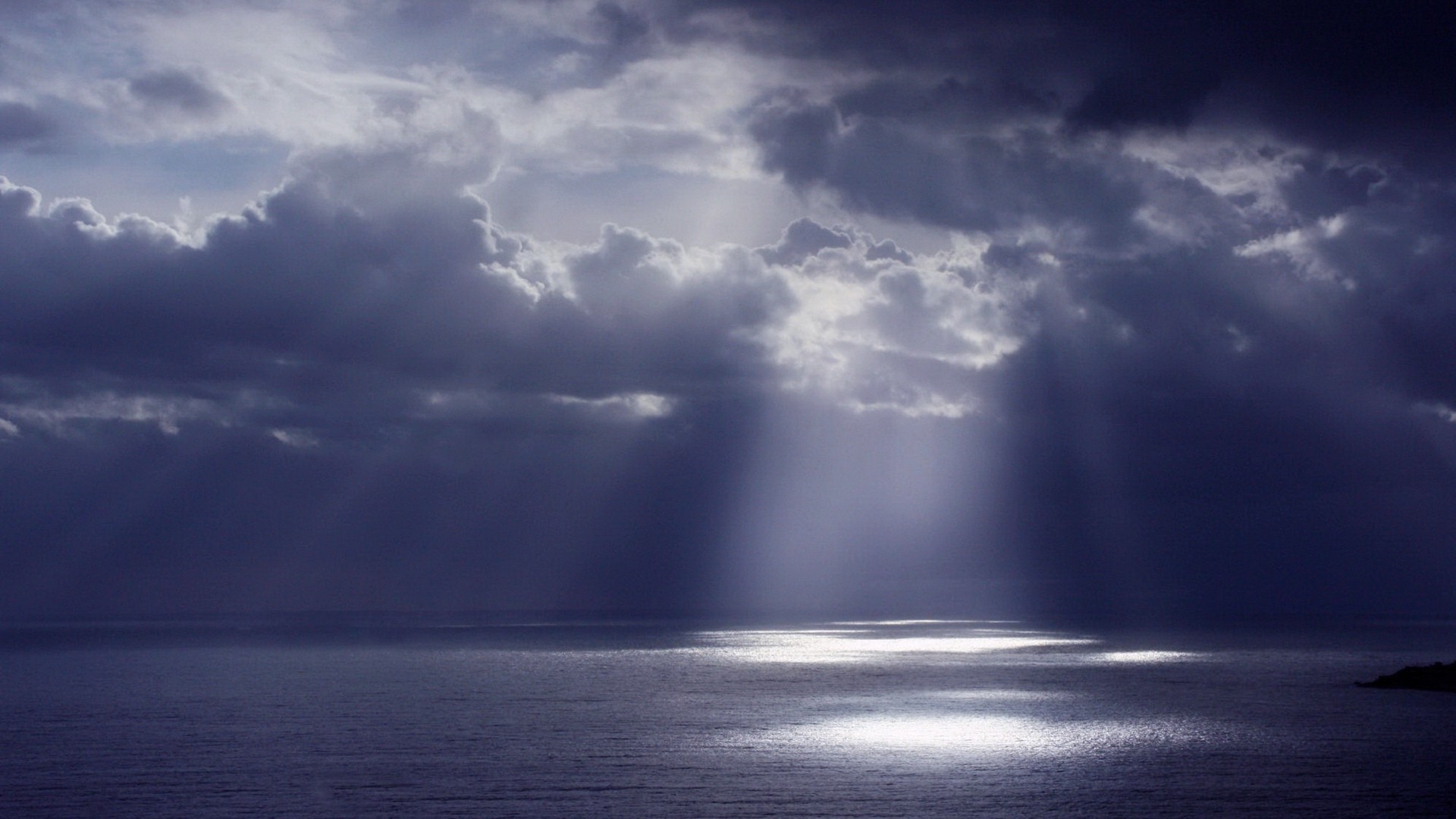 mer et océan eau tempête coucher de soleil ciel pluie nature paysage mer aube plage soleil océan météo dramatique paysage extérieur