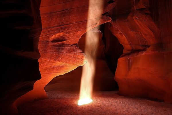 Minimalism beam hits from the rocks