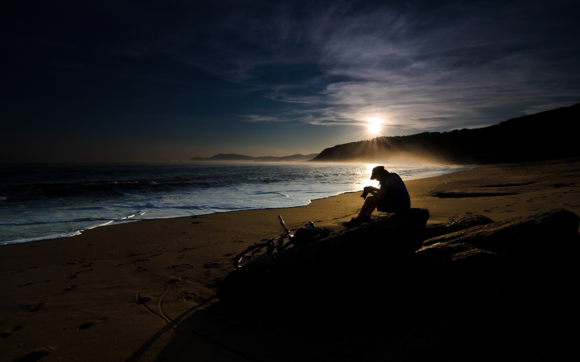 contrasts sunset beach dawn water dusk evening sun sea ocean surf backlit landscape seascape seashore