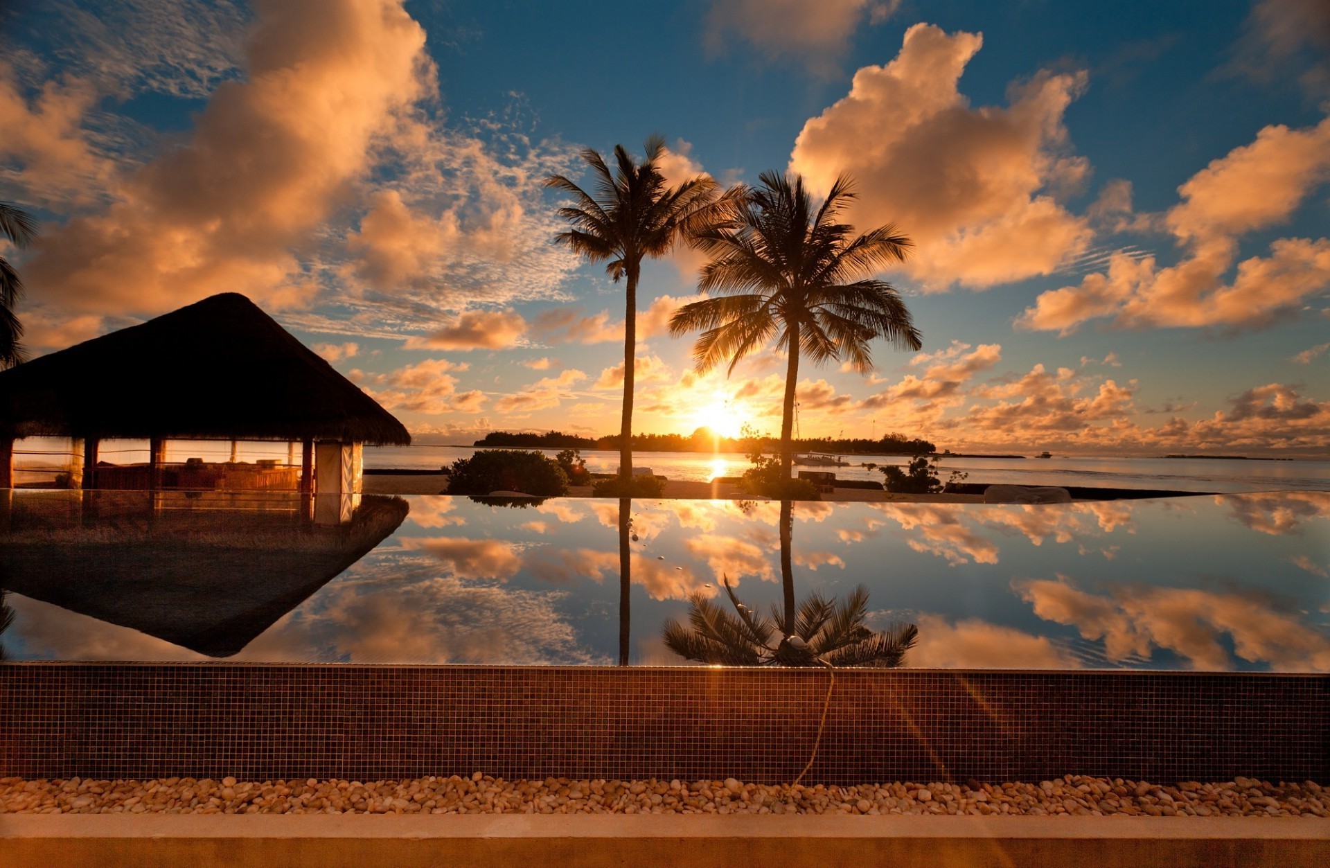 sonnenuntergang und dämmerung strand sonnenuntergang wasser sonne ozean dämmerung reisen meer meer tropisch himmel sand insel urlaub resort palmen dämmerung sommer abend landschaft