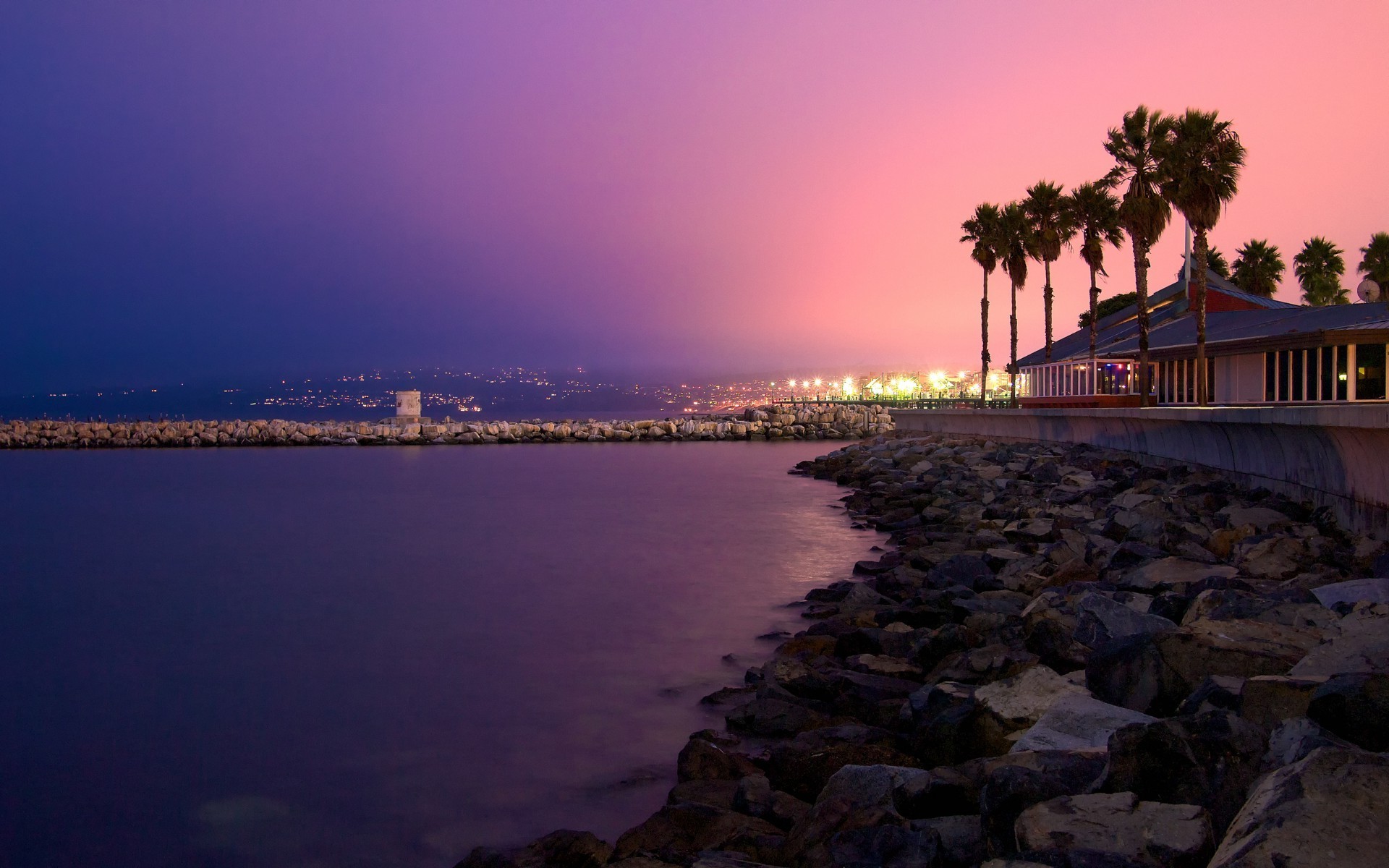 海洋和海洋 日落 水域 日出 海滩 晚上 黄昏 海洋 海洋 天空 旅行 景观 海洋 湖泊 反射 月亮 太阳 景观