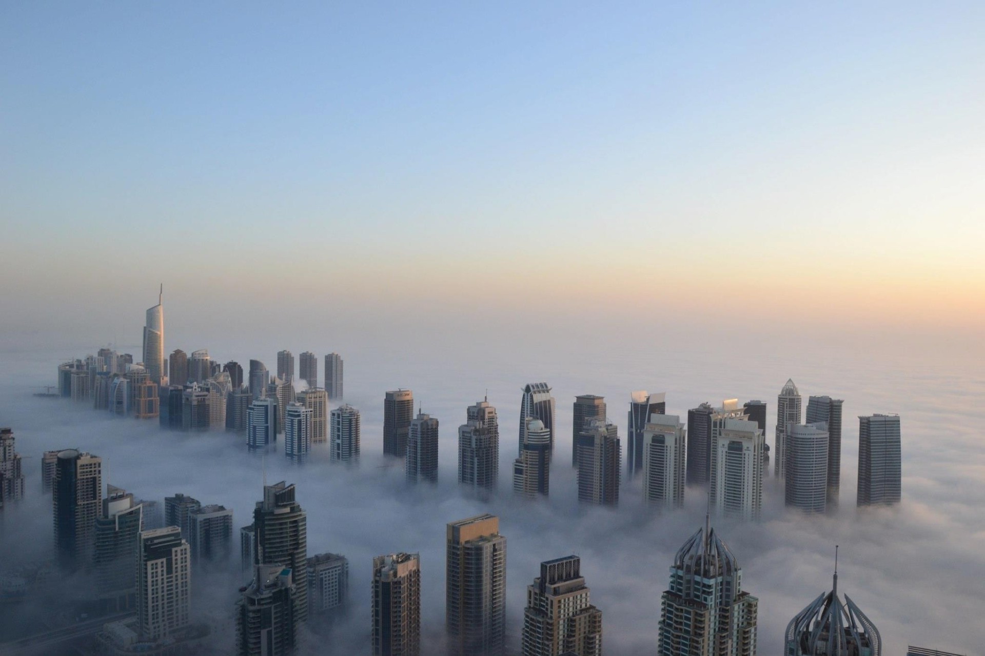 cidades arranha-céu skyline arquitetura centro da cidade cidade casa viagens pôr do sol escritório céu amanhecer ao ar livre crepúsculo alto torre urbano reflexão finanças