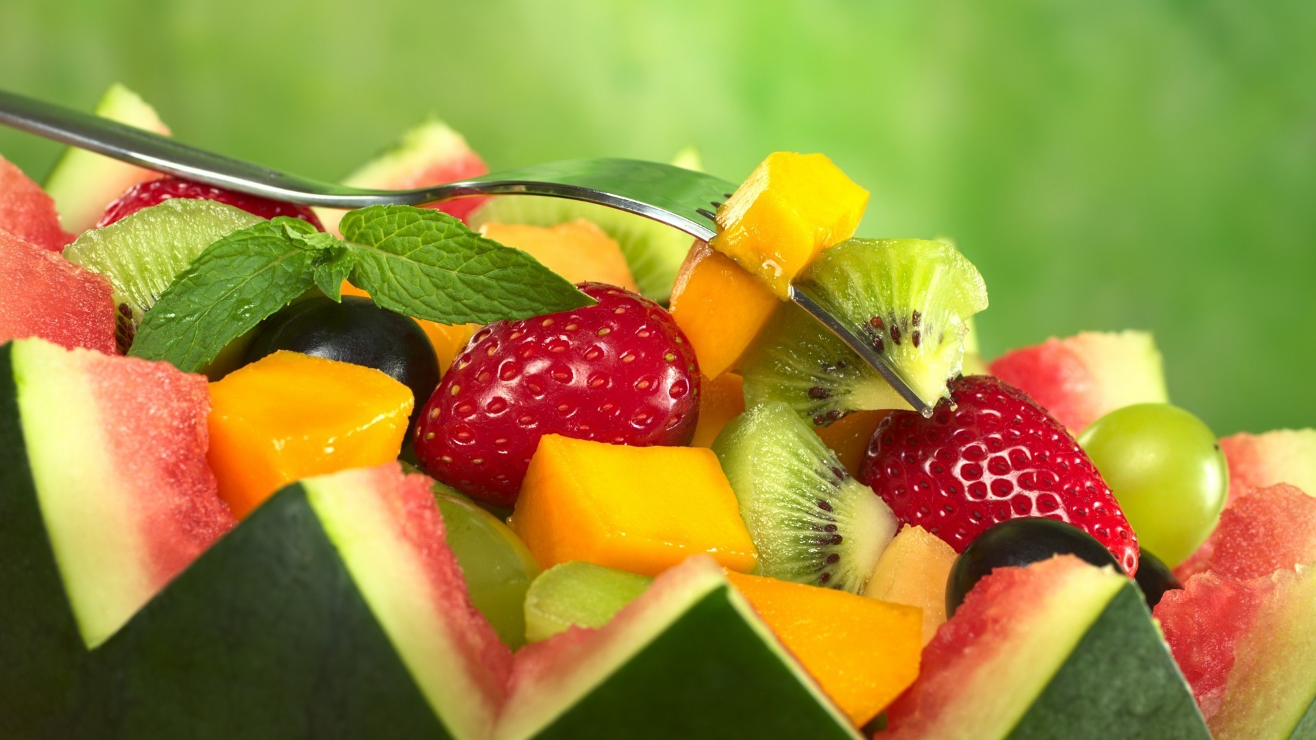 яркие фрукты с овощами без смс