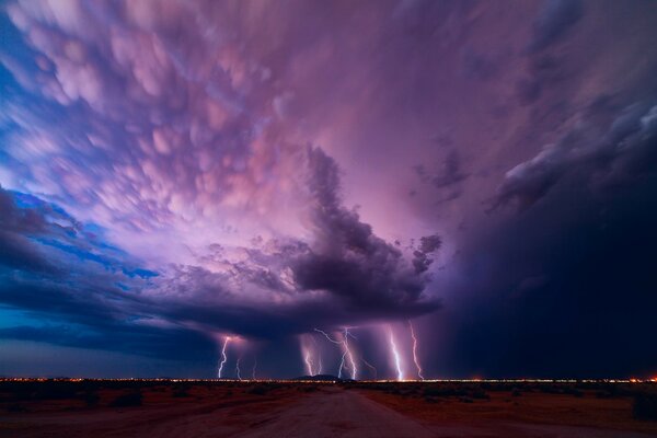 Bellezza insolita durante la tempesta