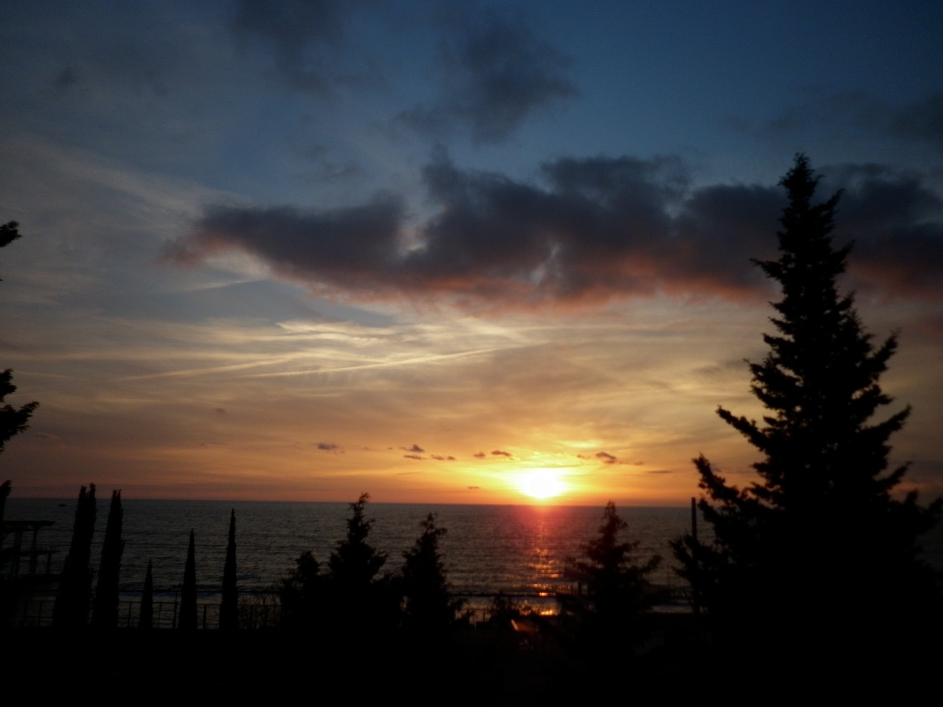 tramonto e alba tramonto alba sole sera crepuscolo paesaggio acqua cielo silhouette luce illuminato spiaggia luna lago bel tempo natura riflessione