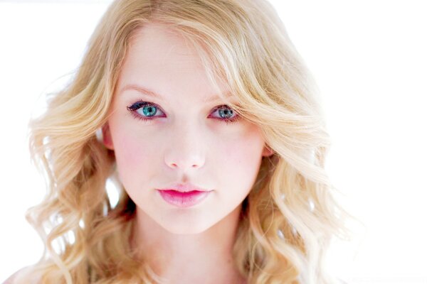 Singer Taylor Swift on a white background