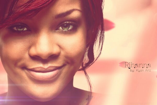 Chanteuse souriante Rihanna sur fond rose