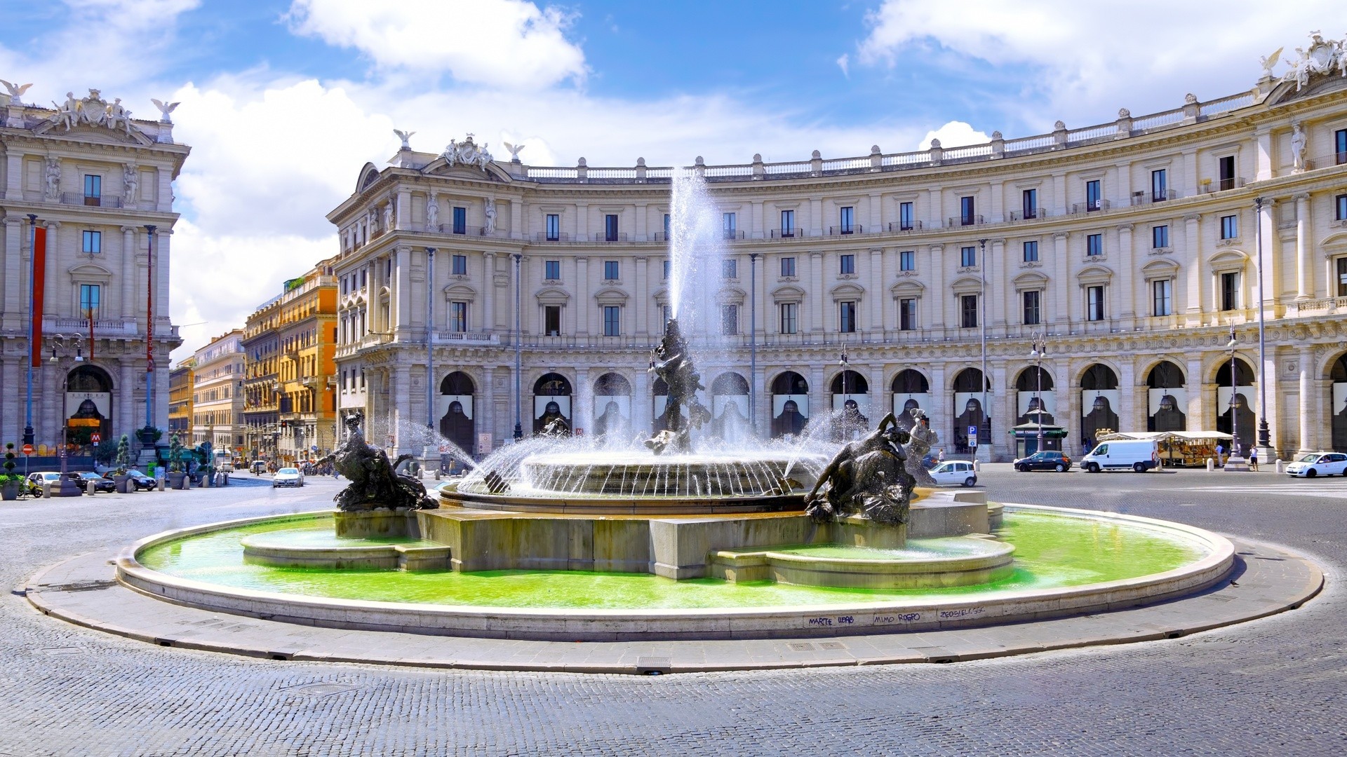 fontes fonte casa arquitetura cidade viagens turismo atração praça castelo céu urbano ao ar livre parque monumento exterior espetáculo velho