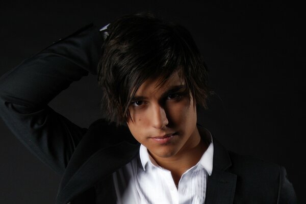 Eric Saade. Retrato de un cantante disfrazado