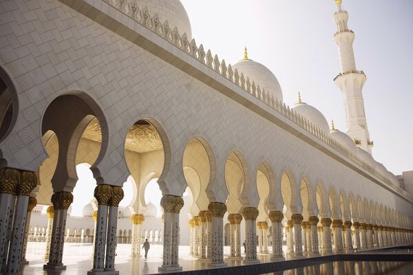 الأماكن المعمارية في مدينة دينية