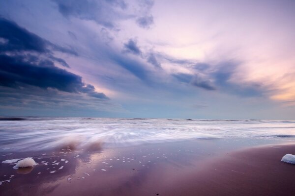 Affascinante tramonto sull oceano