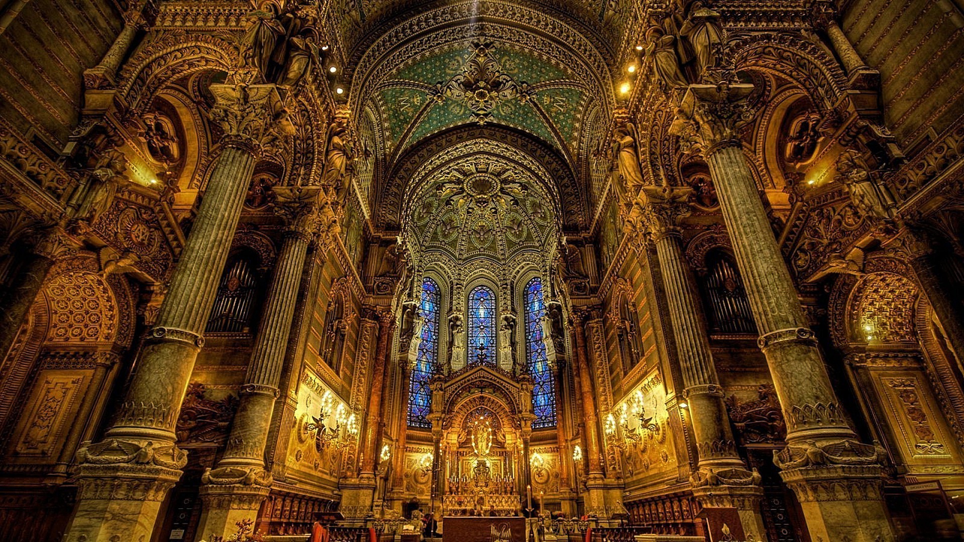 cidades e arquitetura igreja catedral religião arquitetura gótico viagens arte ponto de interesse cúpula teto casa altar interior velho arco antigo religioso dentro