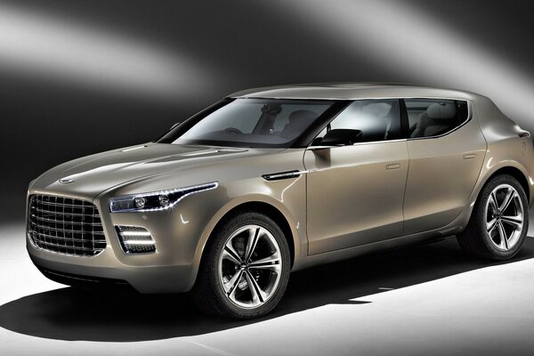 Range Rover Velar әдемі дискілерде