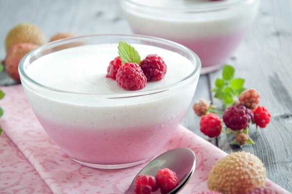 Bright yogurt with delicious berries