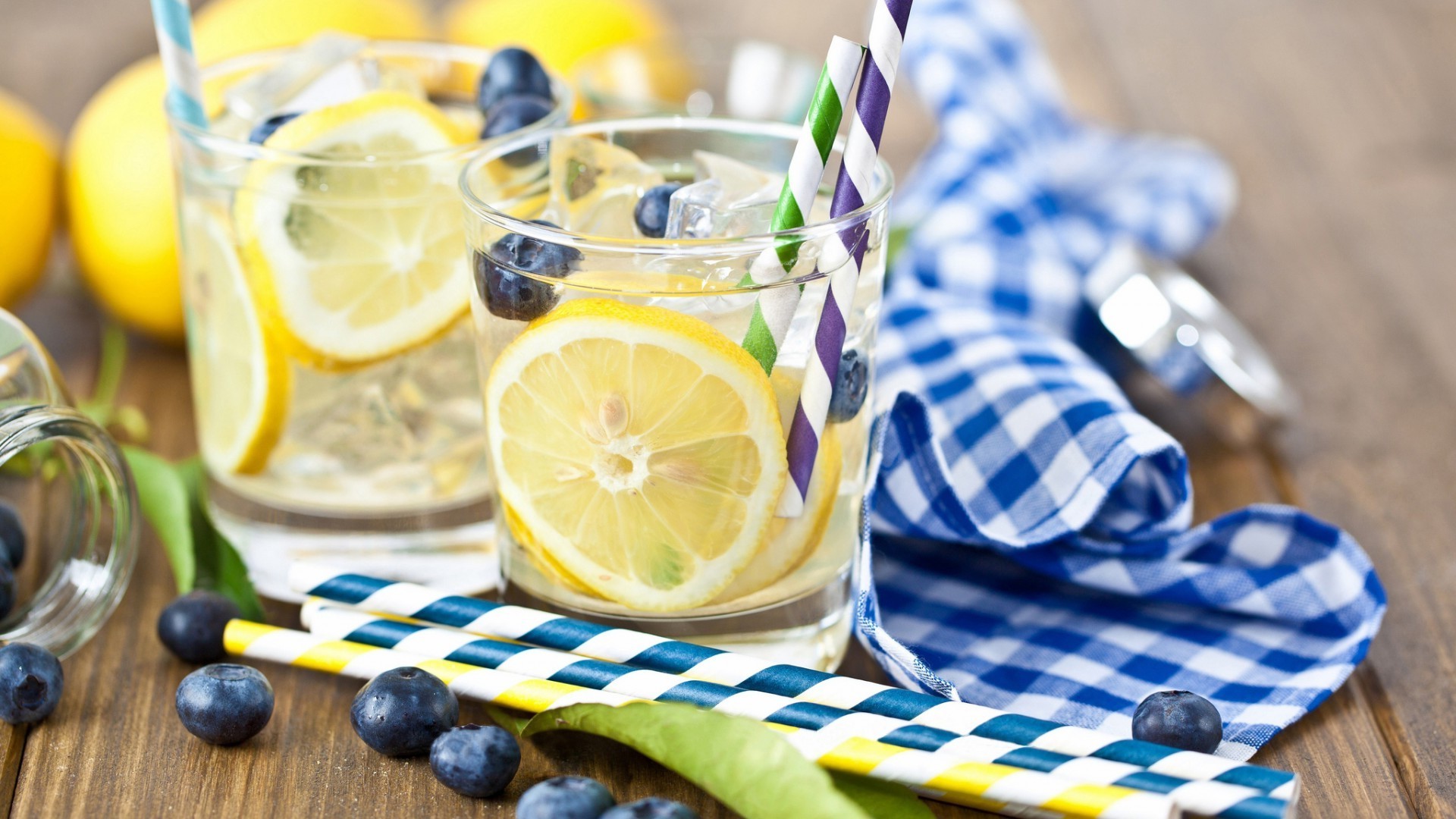 getränke glas trinken obst sommer saft tabelle zitrone desktop aus holz kalt lebensmittel eis gesund flüssigkeit