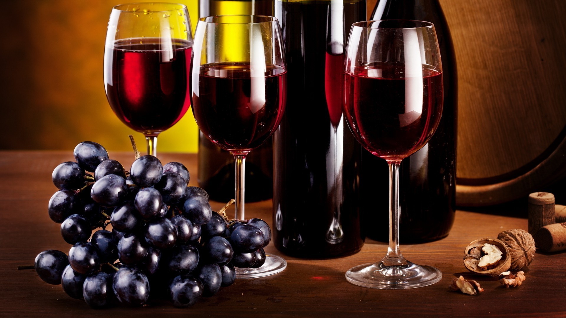 napoje wina winnica merlot alkohol szkło pić czerwone wino winogrona kieliszek cabernet butelka likier wino smak bordowy uprawa winorośli toast czara bar