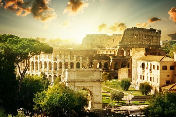 Morning rays of the sun on the Colosseum