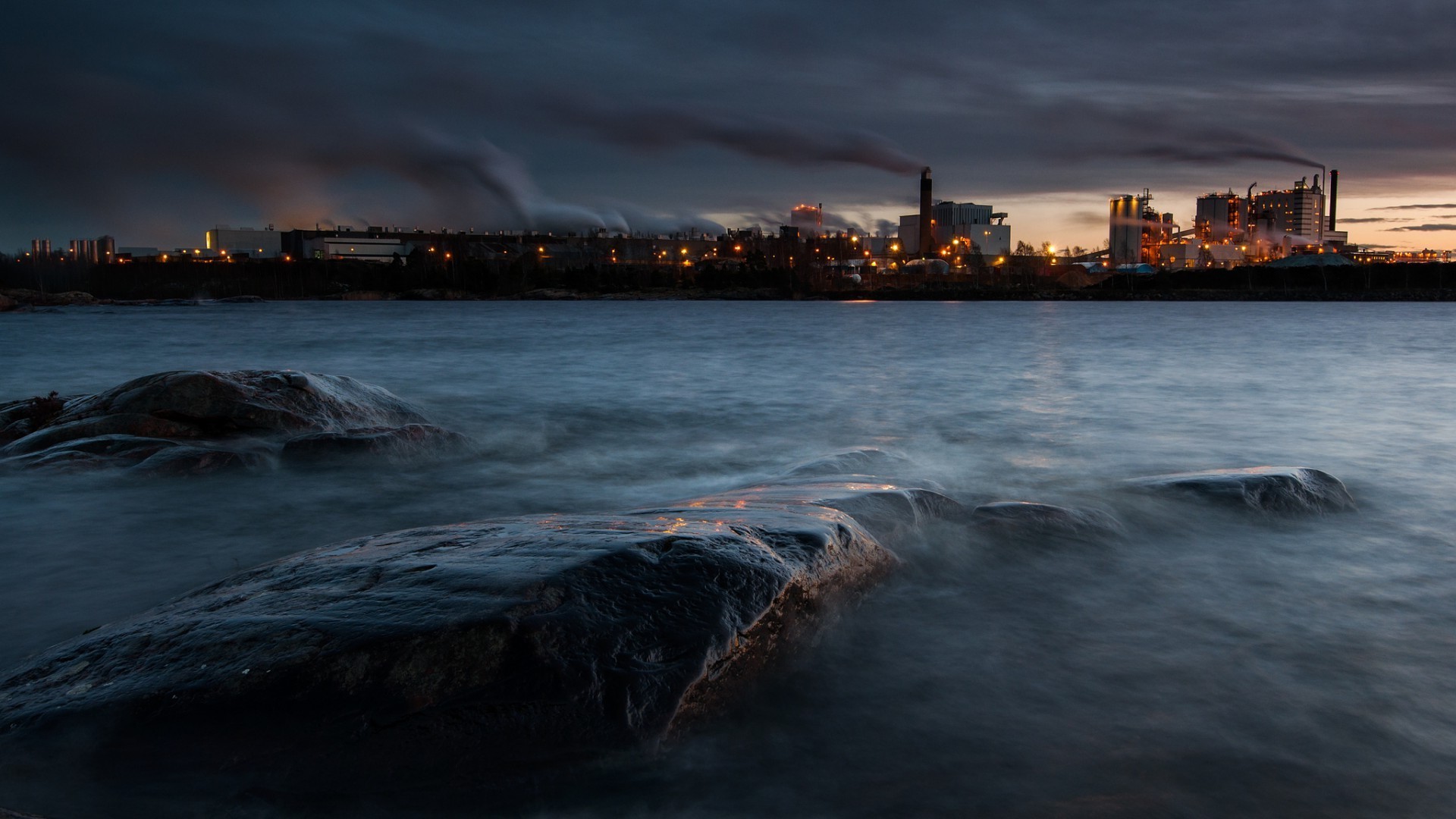 sonnenuntergang und dämmerung wasser sonnenuntergang meer ozean strand stadt reisen fluss abend meer landschaft hafen leuchtturm dämmerung sturm landschaft dämmerung pier licht