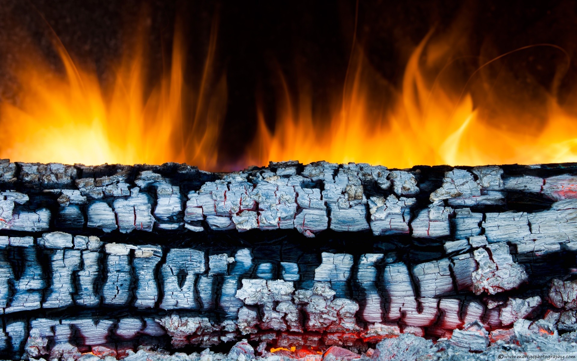 fire flame heat burn hot fireplace coal warmly temperature smoke firewood burnt ash bonfire