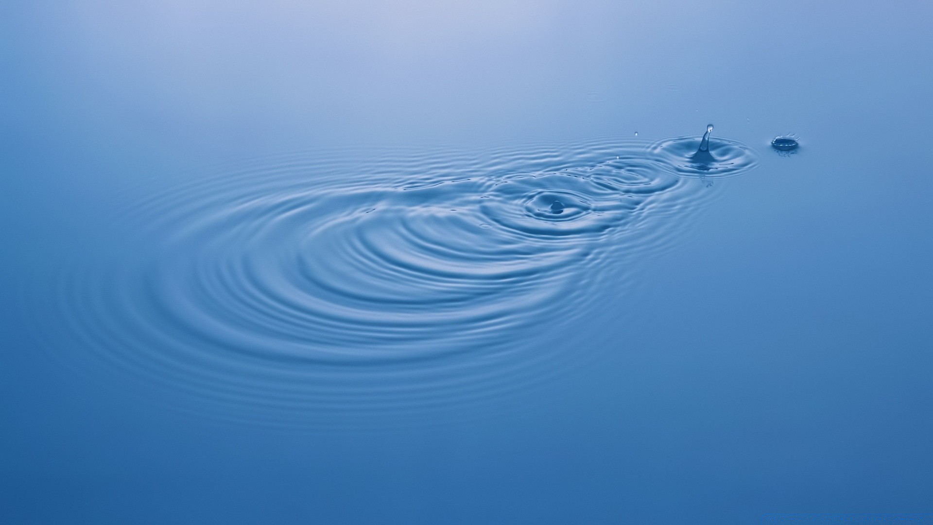 tröpfchen und wasser kalt klar desktop welle natur sauber abstrakt bewegung sauber himmel farbe landschaft welligkeit reflexion wetter tageslicht