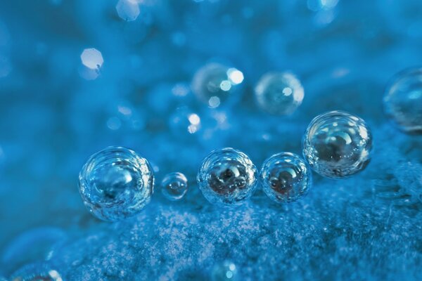 Pale blue water with bubbles