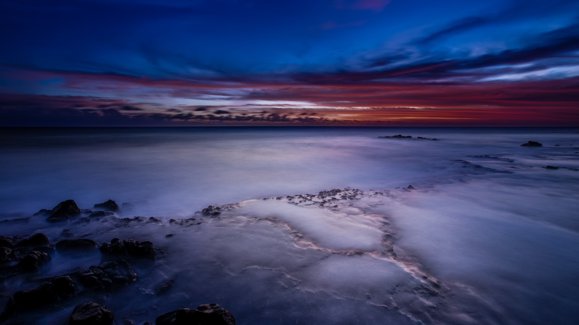 coucher de soleil et aube coucher de soleil eau aube soir crépuscule ciel océan mer paysage réflexion plage paysage voyage mer lac