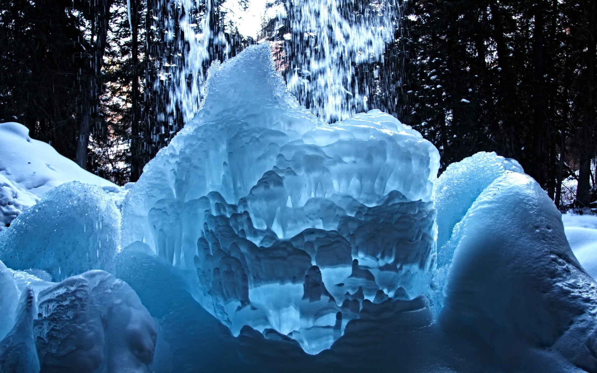 droplets and water snow winter ice cold frost frozen nature water outdoors frosty wood travel