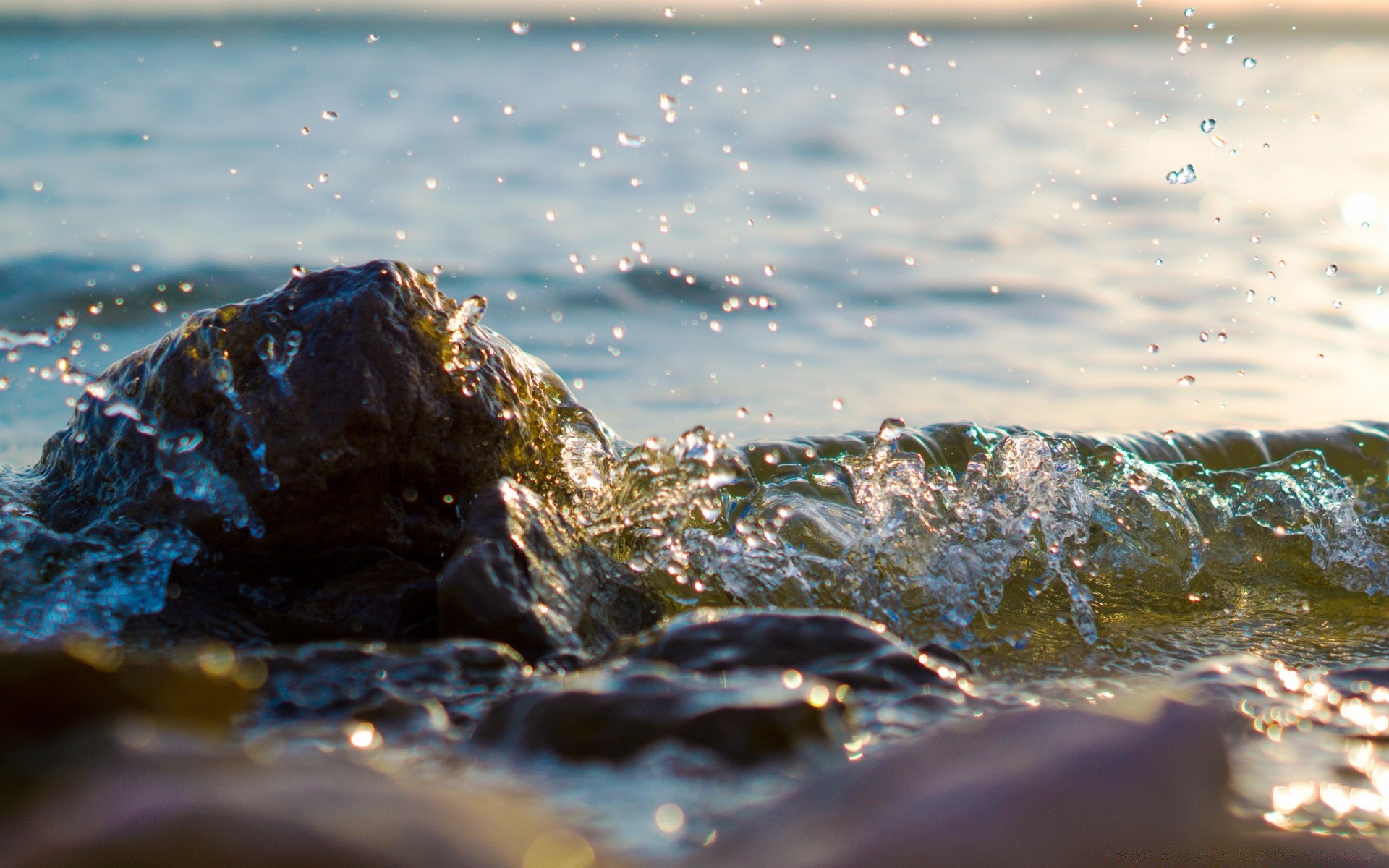 tröpfchen und wasser wasser meer reflexion ozean natur nass fluss landschaft spritzen strand sonnenuntergang rock sauberkeit reisen see im freien