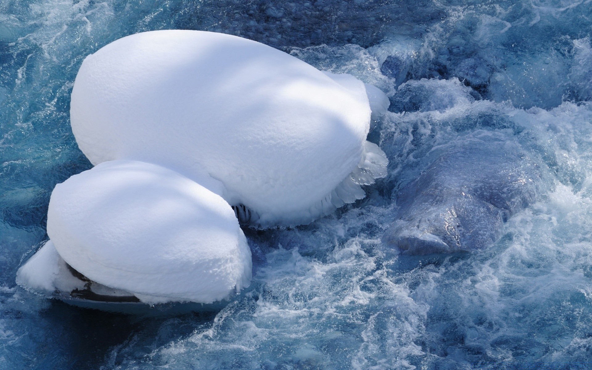 goccioline e acqua freddo inverno neve ghiaccio acqua natura all aperto meteo congelato gelo oceano bel tempo luce del giorno