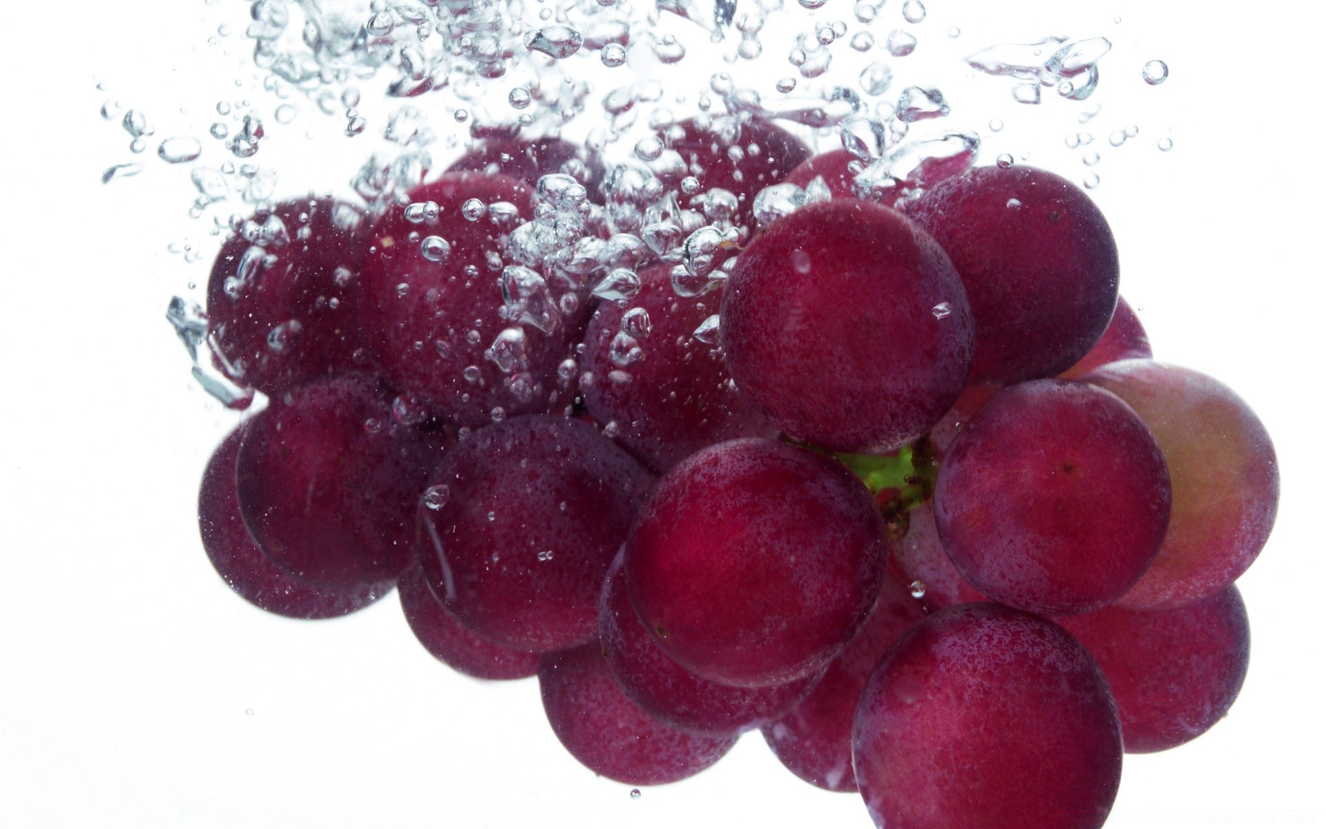 gotas y agua fruta jugosa comida saludable baya frescura confitería dulce salud delicioso delicioso refrescante dieta jugo escritorio primer plano comida verano otoño