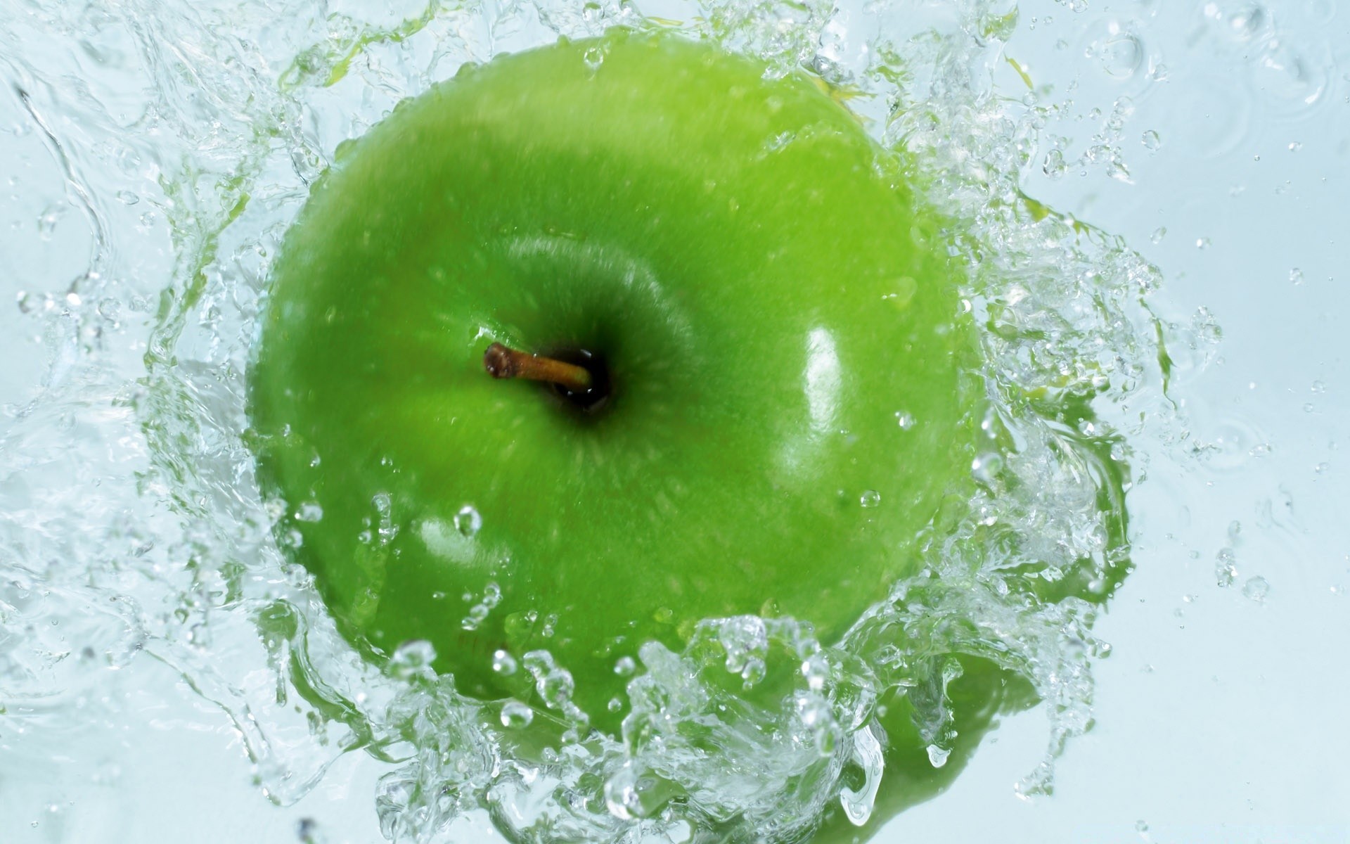 gotitas y agua mojado gota agua splash comida fruta burbuja frescura frío líquido movimiento limpio naturaleza beber claro limpio lluvia gota de agua ondulación