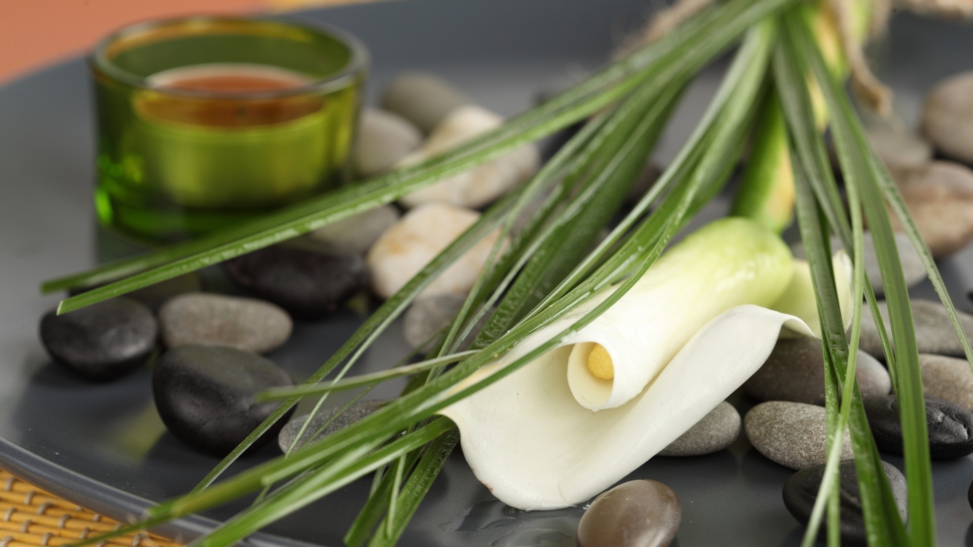 fleurs santé en bonne santé alimentaire cuisine huile nature feuille bois bureau aromathérapie flore traitement herbes gros plan légume