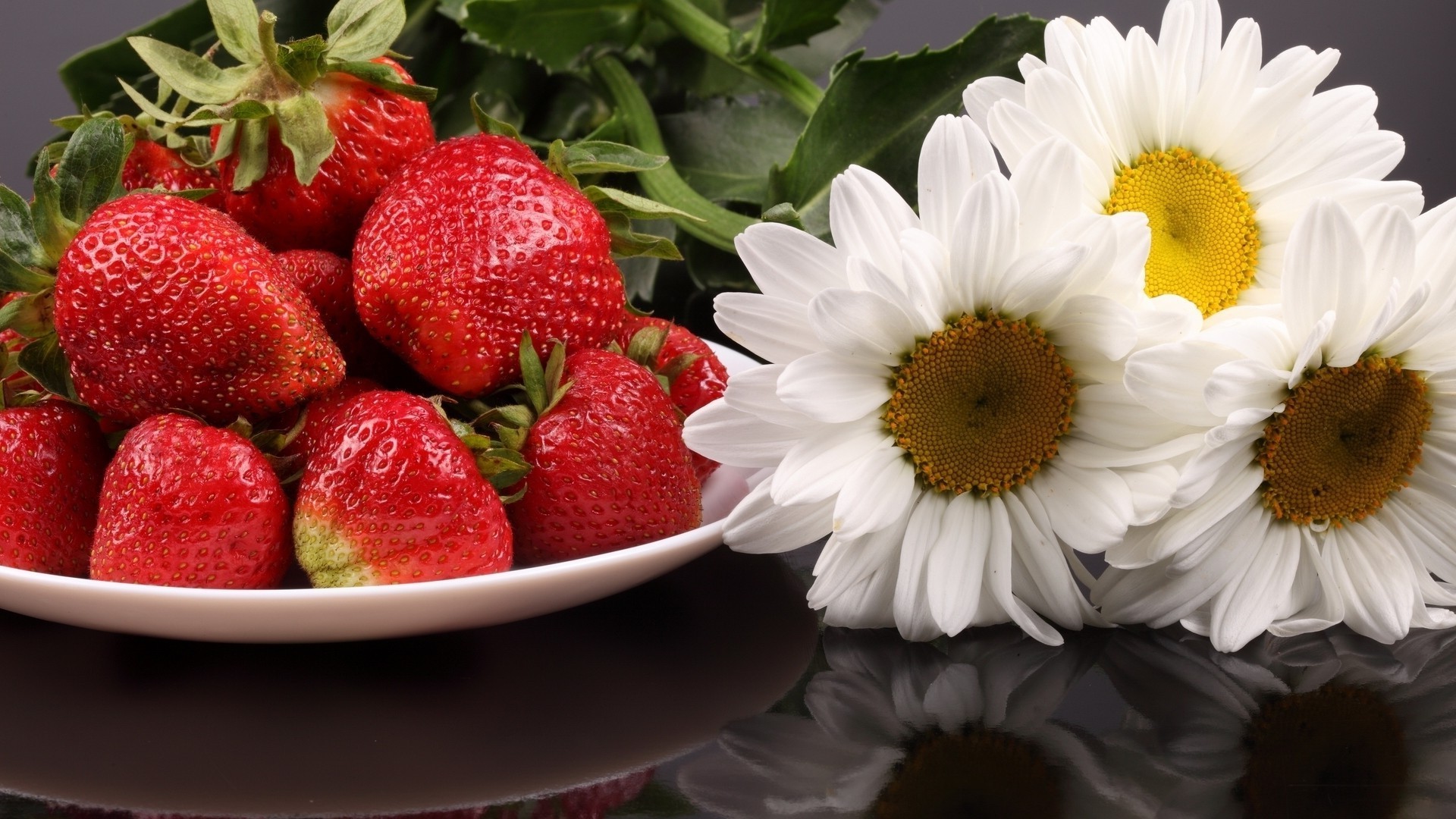 fleurs feuille nature fruits repas été fraise fraîcheur en bonne santé jardin