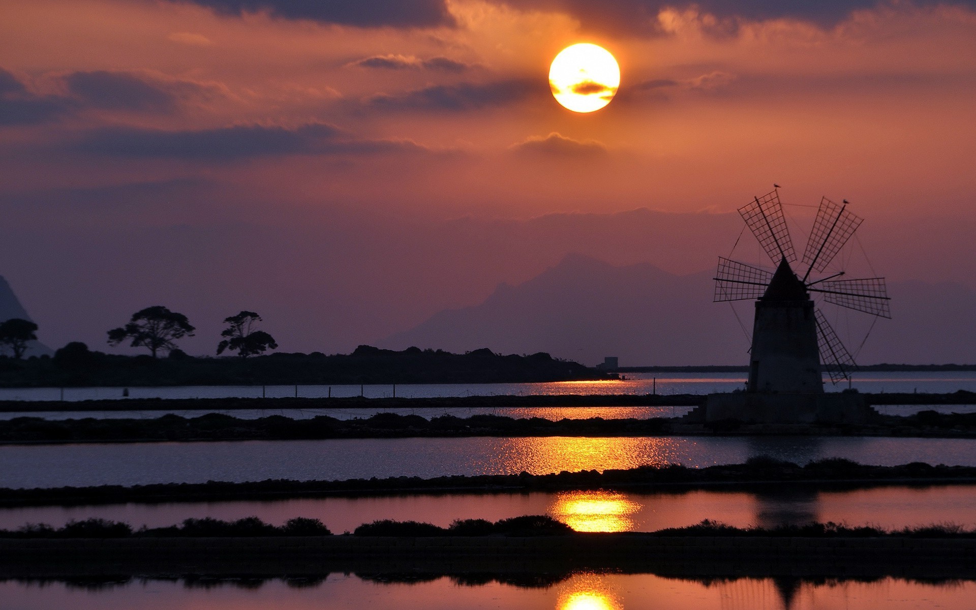 coucher de soleil et aube coucher de soleil eau aube crépuscule soir paysage océan lac soleil plage mer réflexion silhouette rétro-éclairé ciel mer paysage