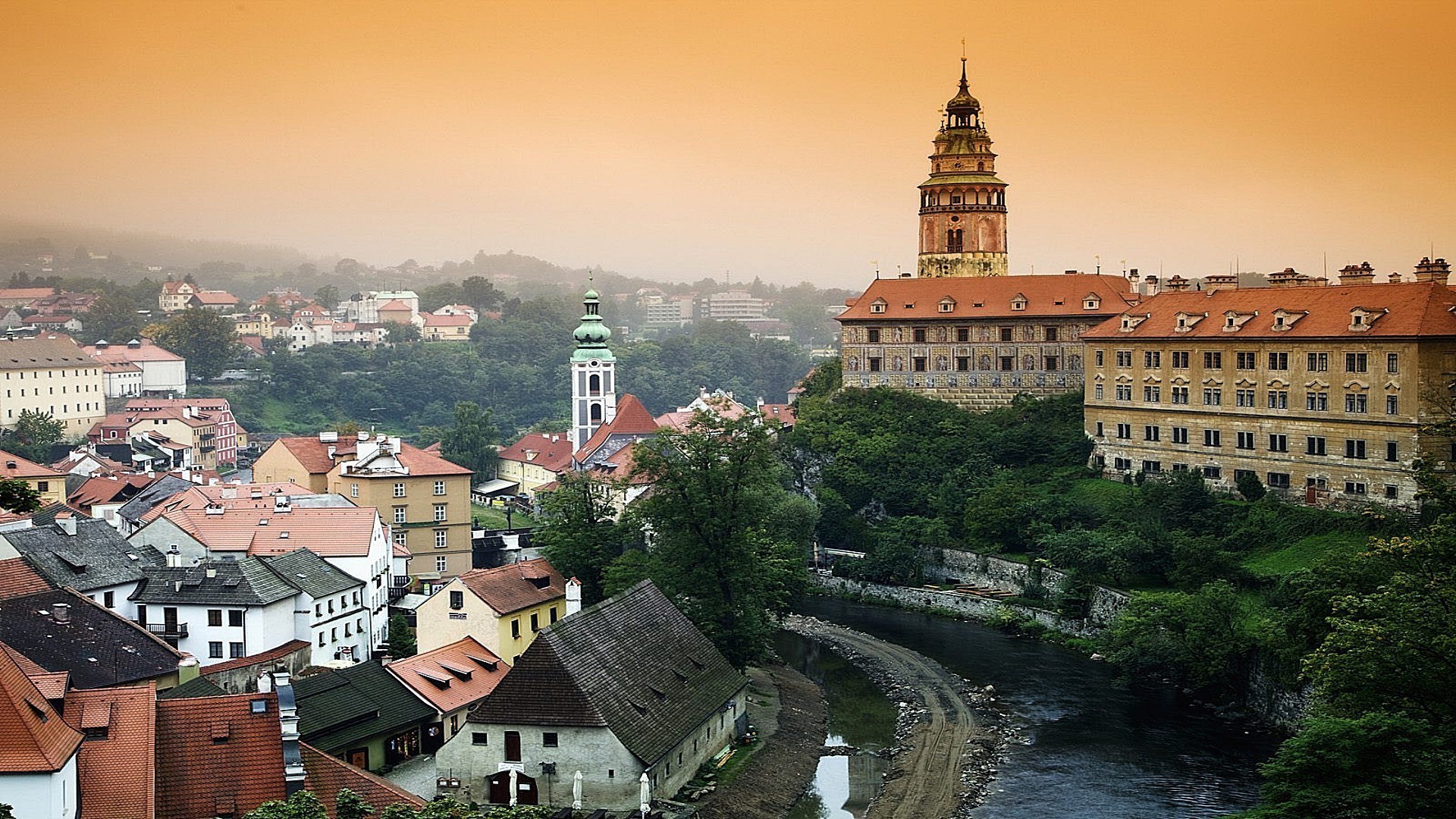 schlösser architektur reisen stadt im freien haus kirche stadt alt dach schloss himmel haus fluss wasser stadt