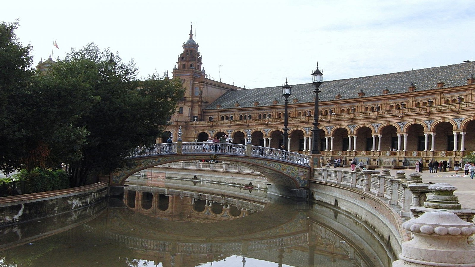 bridges architecture travel building ancient fountain castle tourism old city landmark outdoors monument water arch sky historic religion court