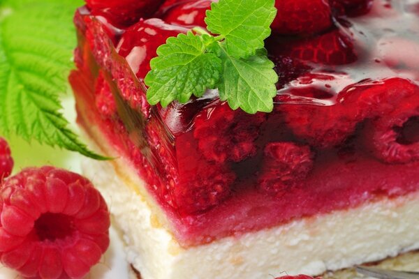 Raspberry pie with sponge cake