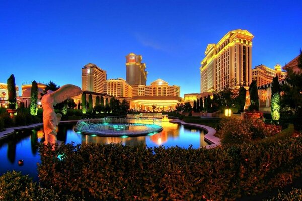 City and fountains near buildings