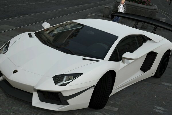 Voiture blanche sur fond de rue sombre