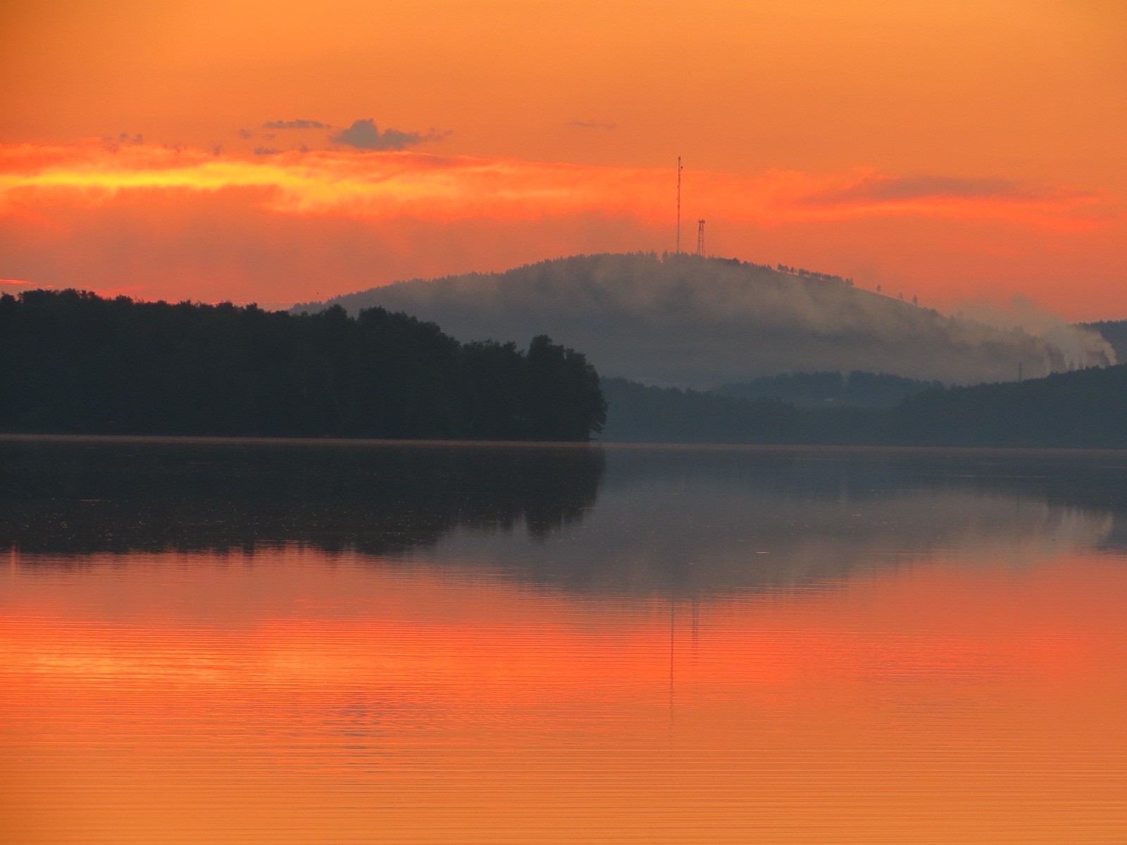 sonnenuntergang und dämmerung sonnenuntergang dämmerung wasser abend see reflexion dämmerung landschaft nebel