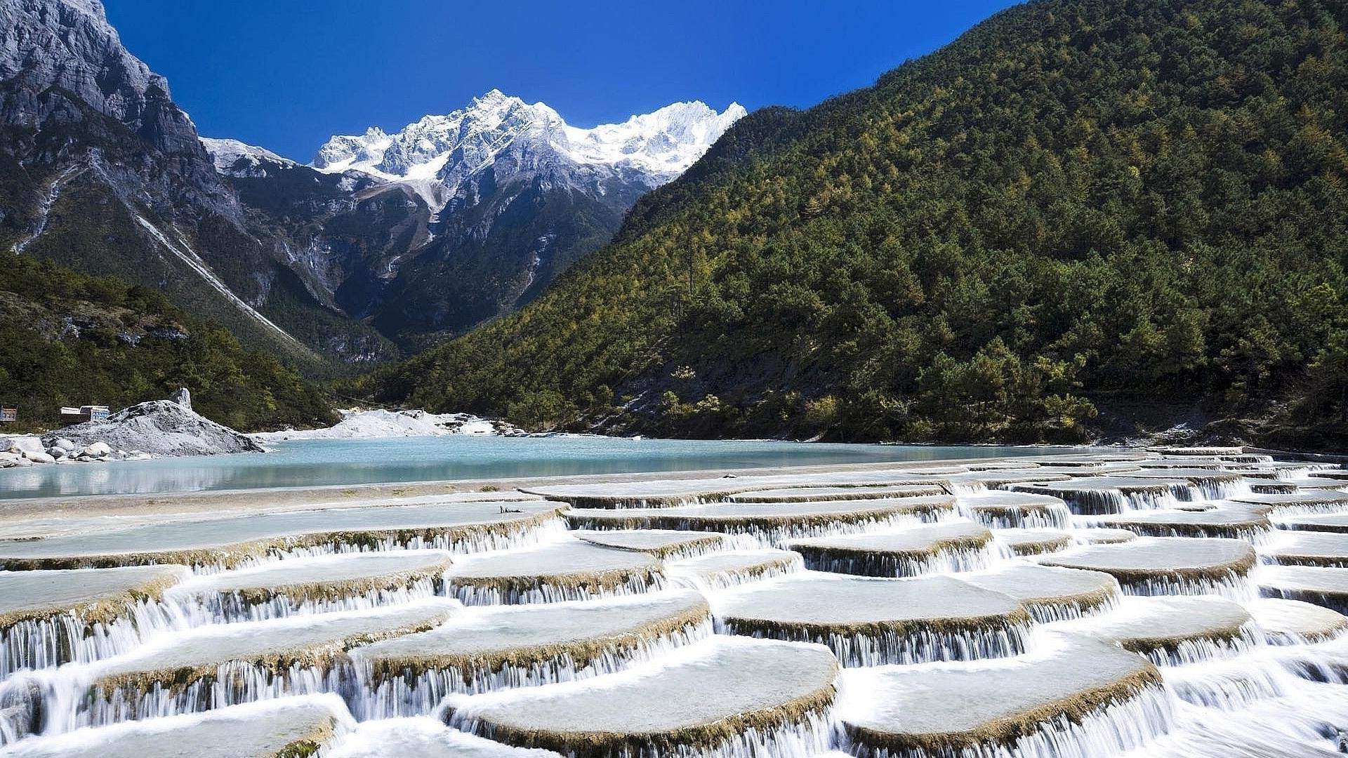 montagnes neige eau montagnes paysage voyage en plein air glace froid nature bois hiver scénique lumière du jour ciel