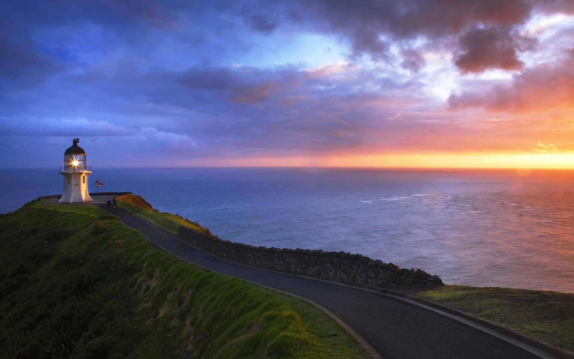 route coucher de soleil eau phare mer paysage plage mer océan ciel voyage aube nature soirée crépuscule à l extérieur paysage lumière soleil été