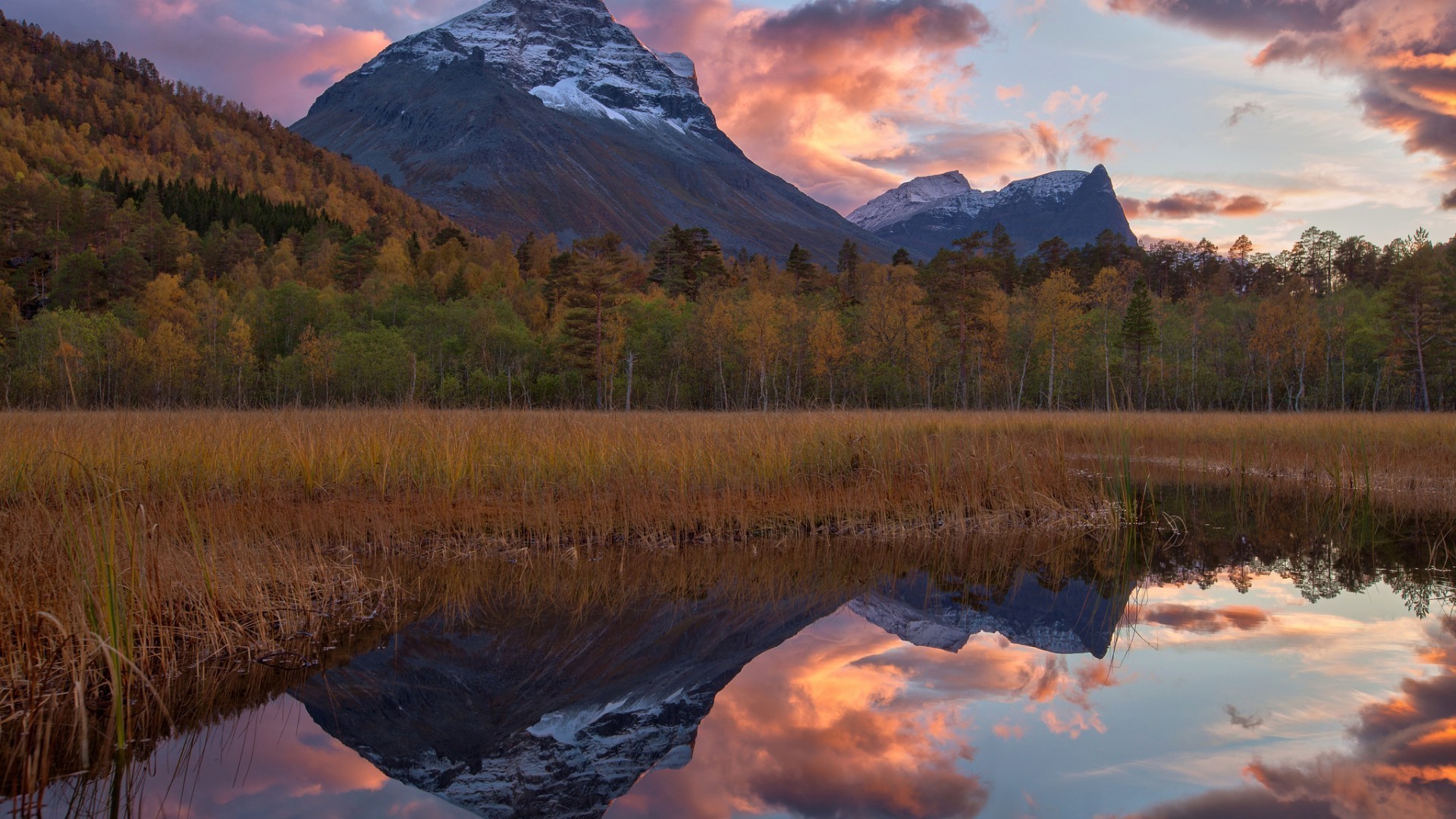 montagnes lac neige réflexion eau montagnes paysage aube coucher de soleil à l extérieur voyage nature scénique automne arbre soir hiver bois rivière ciel