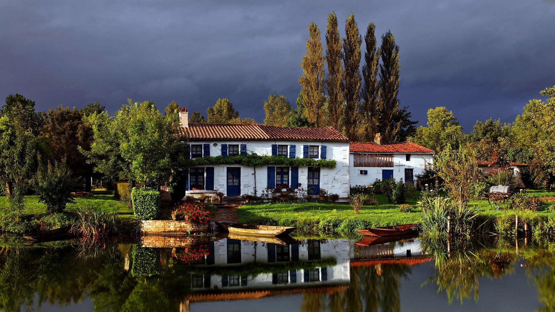 rivières étangs et ruisseaux étangs et ruisseaux eau lac maison architecture maison maison à l extérieur bois réflexion voyage rivière piscine ciel lumière du jour bois traditionnel