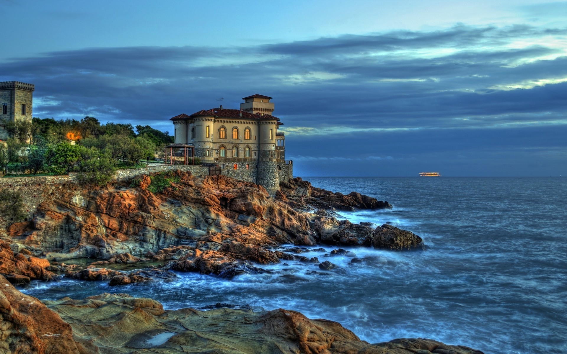 mar e oceano mar água mar viagens oceano praia céu noite pôr do sol paisagem rocha farol crepúsculo paisagem cênica ao ar livre