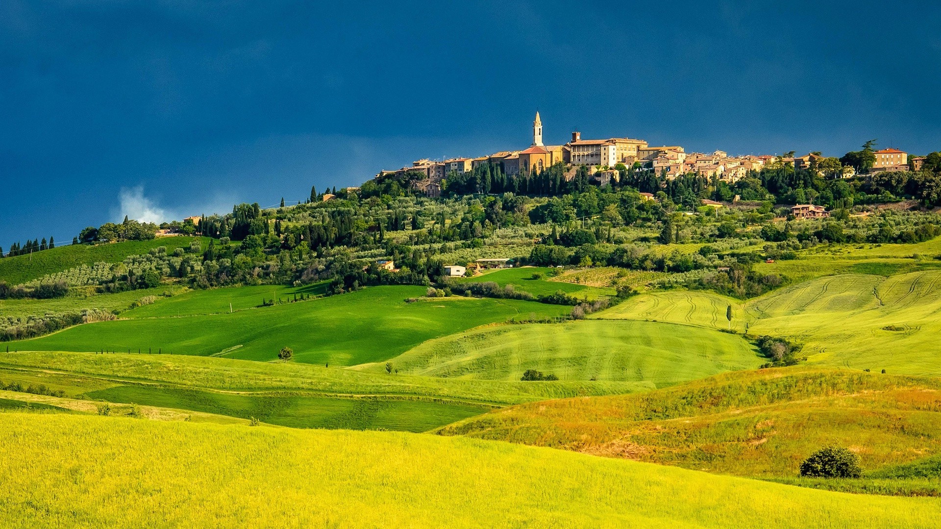 lieux célèbres paysage agriculture campagne nature herbe en plein air rural terres cultivées ciel été scénique voyage arbre colline pâturage champ lumière du jour idylle