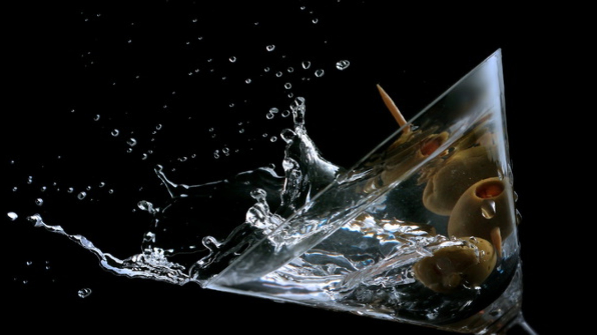 bebidas gota agua mojado beber burbuja splash líquido movimiento claro frío vidrio limpio limpio escritorio luz ondulación flujo impacto