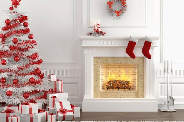 红白相间的壁炉旁的圣诞树，还有堆积如山的礼物